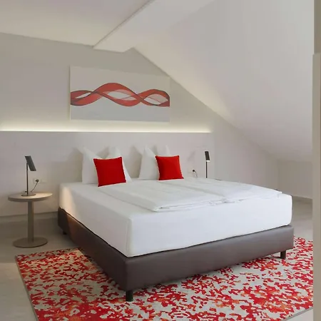 מלון Ramada By Wyndham