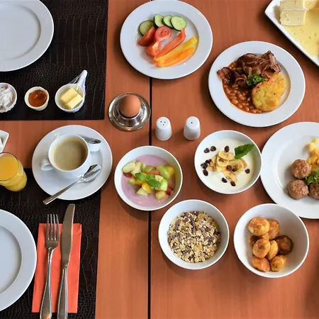 Ramada By Wyndham 4*