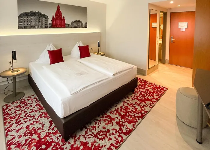 فندق Ramada By Wyndham