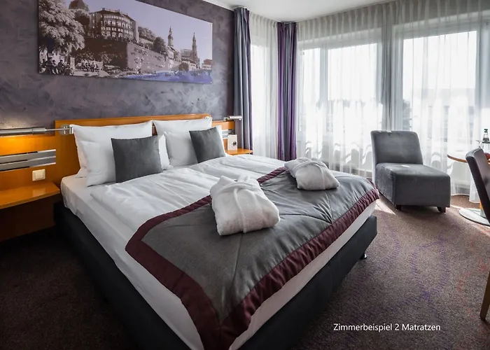 Ramada By Wyndham فندق