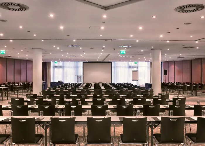 فندق Ramada By Wyndham