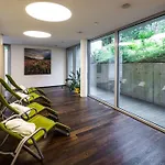 Ramada By Wyndham 4*