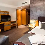 Ramada By Wyndham 4*
