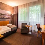 Ramada By Wyndham 4*
