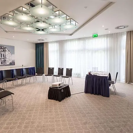 Ramada By Wyndham Hotel 4*