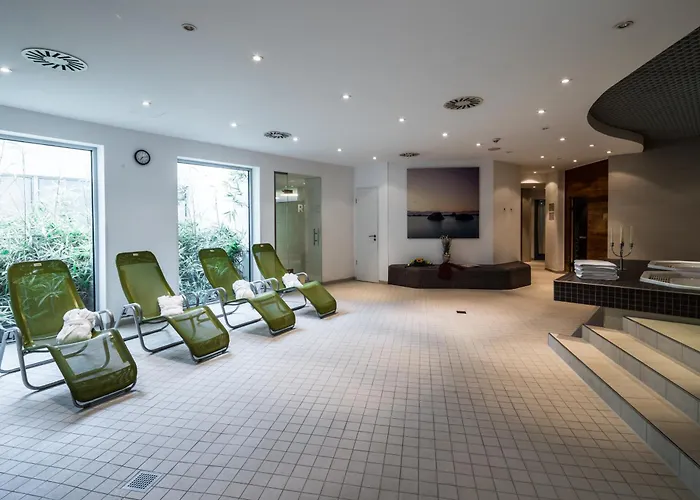 Ramada By Wyndham 4*