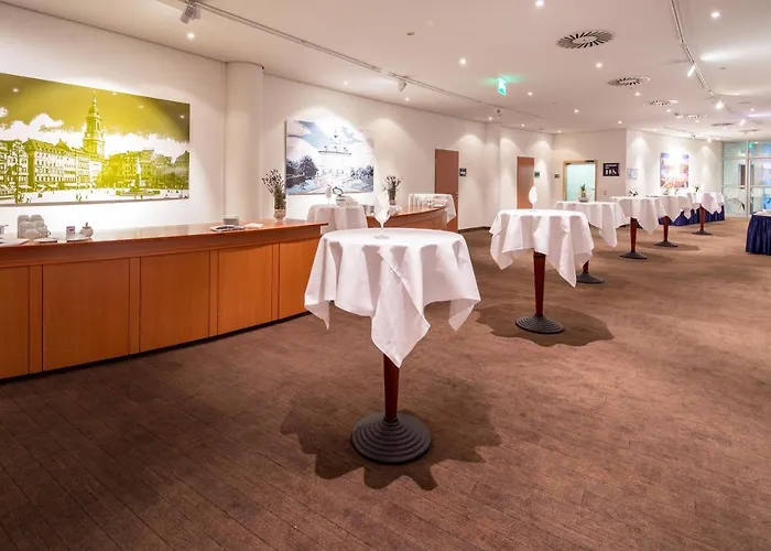 Ramada By Wyndham Ξενοδοχείο 4*